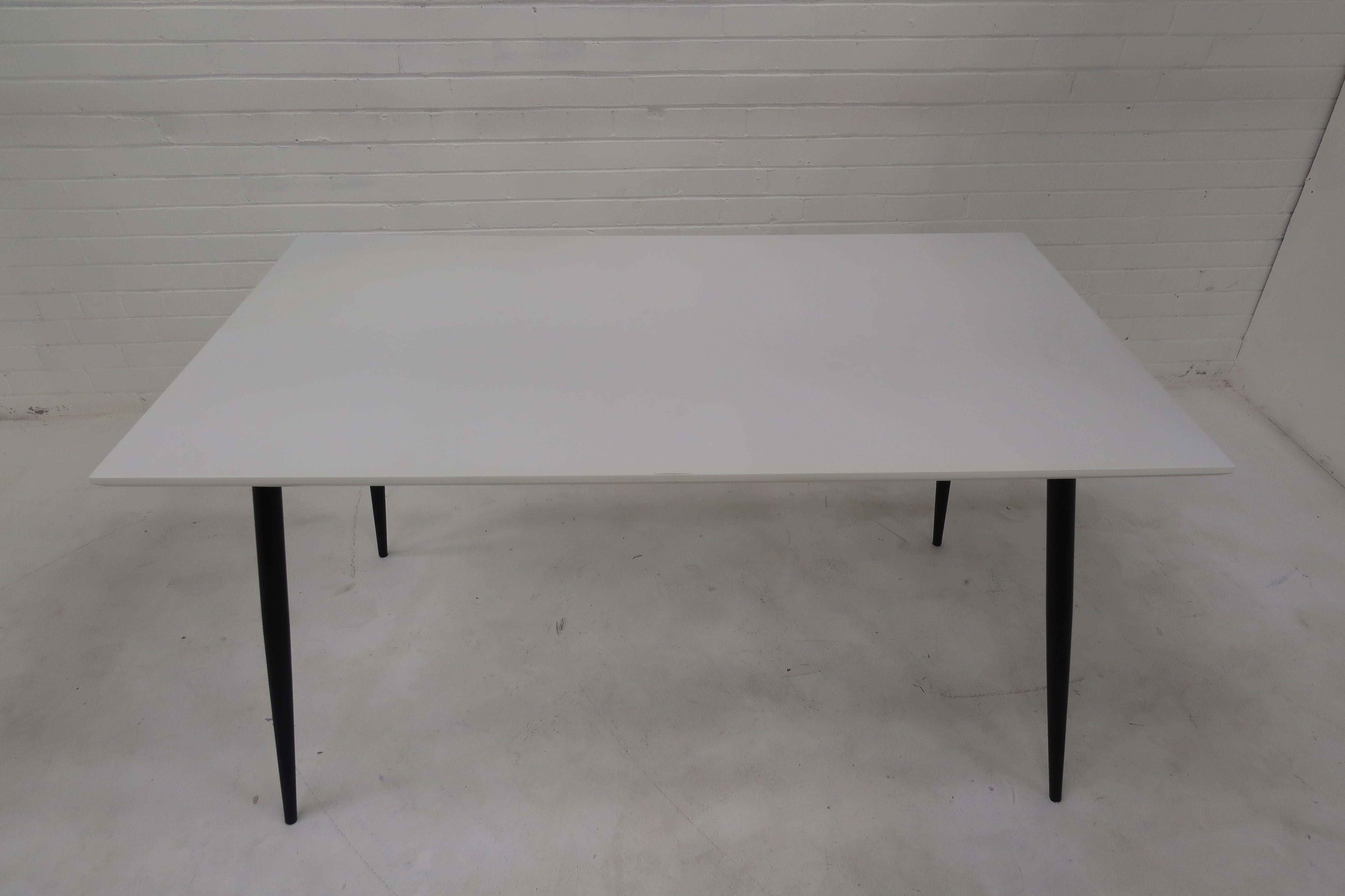 Aerius Dining Table Rectangle White
